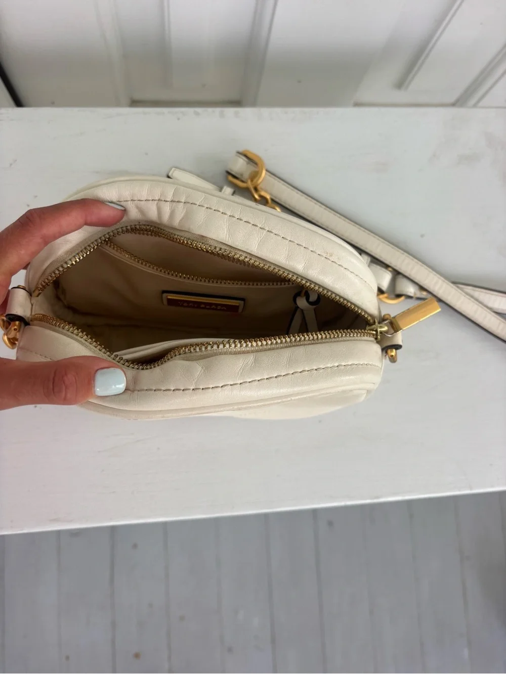 Tory Burch Cream Quilted Leather Chain Crossbody Purse - Picture 2 of 3
